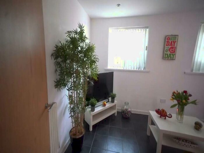 4 Bedroom House To Rent In Richmond Apartments Bed, Cardiff, CF24