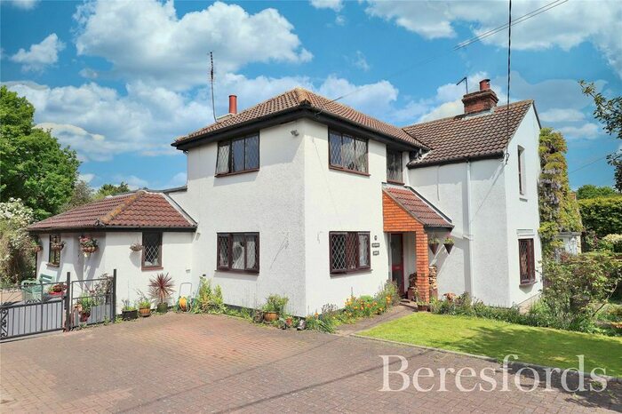 4 Bedroom Semi-Detached House For Sale In Spring Elms Cottages, Spring Elms Lane, CM3
