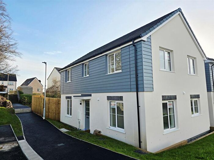 4 Bedroom Detached House For Sale In The Lawrence, Hay Common, PL15