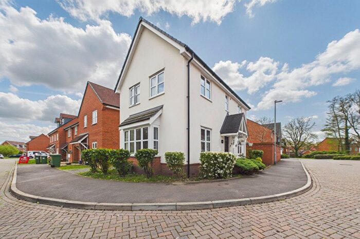 3 Bedroom Detached House To Rent In Dragonfly Chase, Sandhurst, Berkshire, GU47