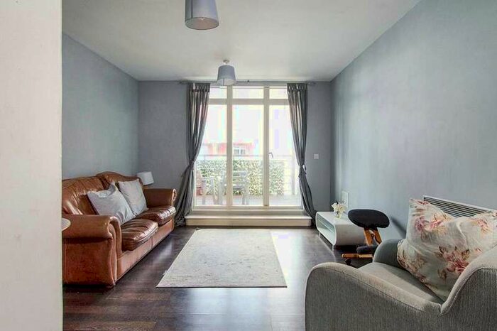 2 Bedroom Apartment To Rent In Kingfisher Meadow, Maidstone, Kent, ME16