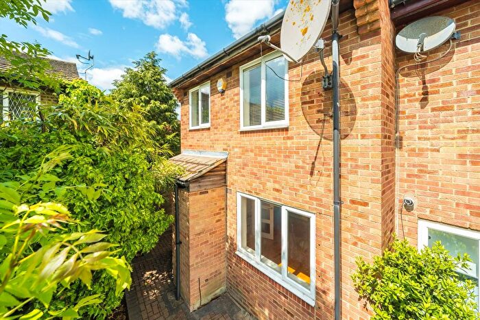 3 Bedroom Terraced House For Sale In Friars Avenue, Roehampton, SW15