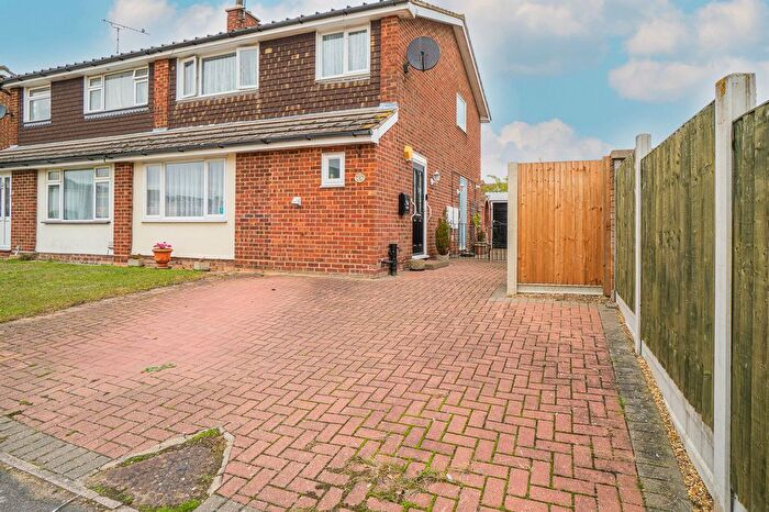 3 Bedroom Semi-detached House For Sale In Maple Leaf, Tiptree, CO5