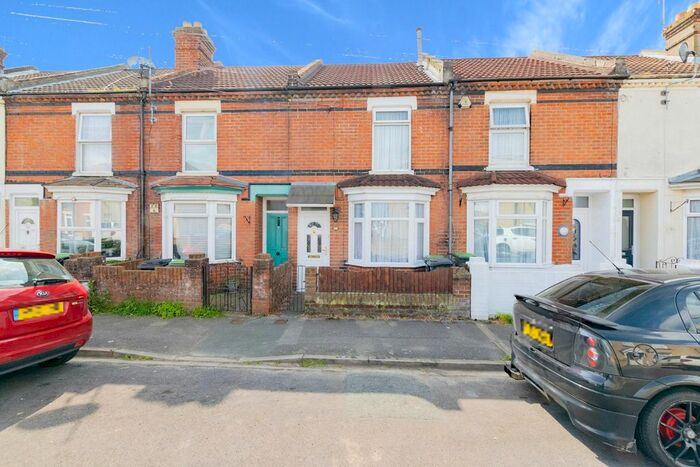 2 Bedroom Property To Rent In Cranbourne Road, Gosport, PO12