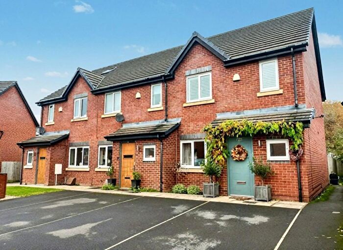 3 Bedroom End Terrace House For Sale In Meldrums Grove, Timperley, Altrincham, WA14