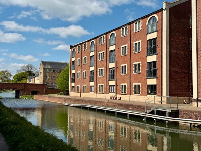 2 Bedroom Apartment For Sale In Greenaways, Ebley, Stroud, GL5