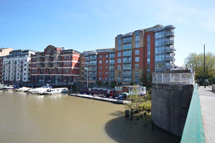 4 Bedroom Flat For Sale In Redcliff Backs, Bristol, BS1