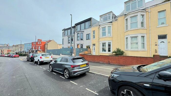 1 Bedroom Flat To Rent In South Parade, Whitley Bay, Tyne And Wear, NE26