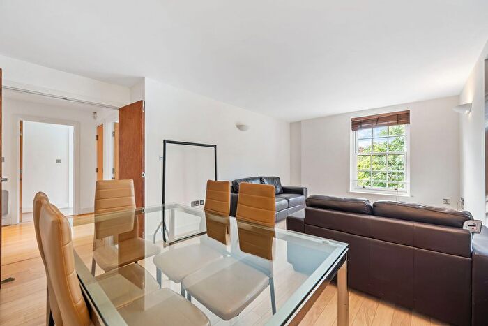 2 Bedroom Flat To Rent In Owen Street, London, EC1V