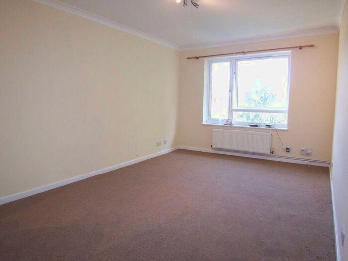 1 Bedroom Apartment To Rent In Maple Road, Surbiton, KT6