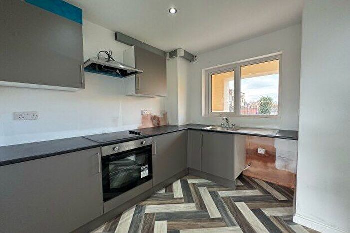 3 Bedroom Flat To Rent In Storrington Avenue, Liverpool, L11