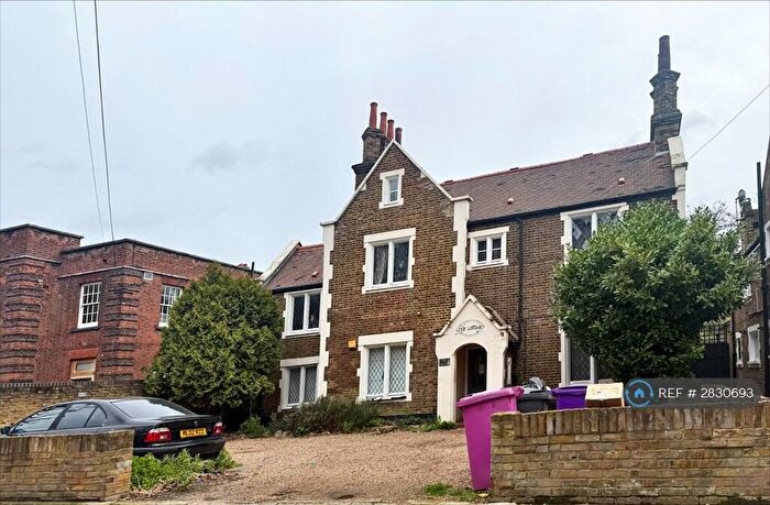 1 Bedroom Flat To Rent In Wellington Way, London, E3