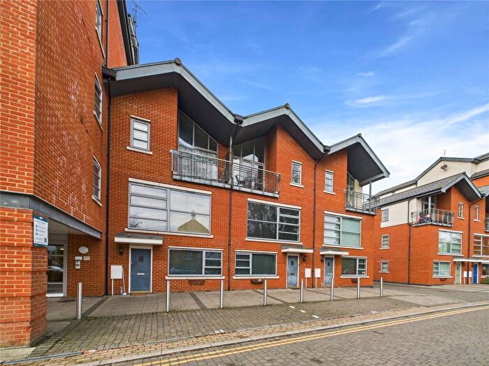 3 Bedroom Apartment To Rent In Rotary Way, Colchester, Essex, CO3