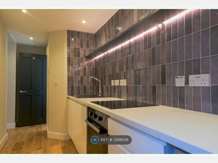 1 Bedroom Flat To Rent In Valletort Road, Plymouth, PL1