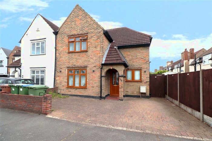 3 Bedroom Semi-Detached House To Rent In Maiden Lane, Crayford, Kent, DA1