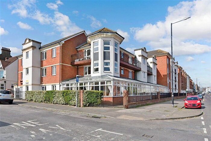 1 Bedroom Flat For Sale In Harold Road, Margate, Kent, CT9