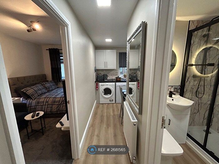 1 Bedroom Flat To Rent In Bracknell, Bracknell, RG12