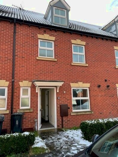 4 Bedroom Semi-Detached House To Rent In Timble Road, Hamilton, Leicester, LE5