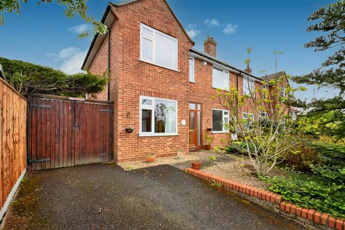 3 Bedroom Semi-Detached House To Rent In Dale Hall Lane, Ipswich, IP1