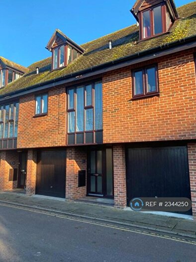 3 Bedroom Terraced House To Rent In Church Road, Romsey, SO51