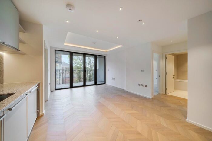 2 Bedroom Apartment To Rent In Farnfield Close London, N8