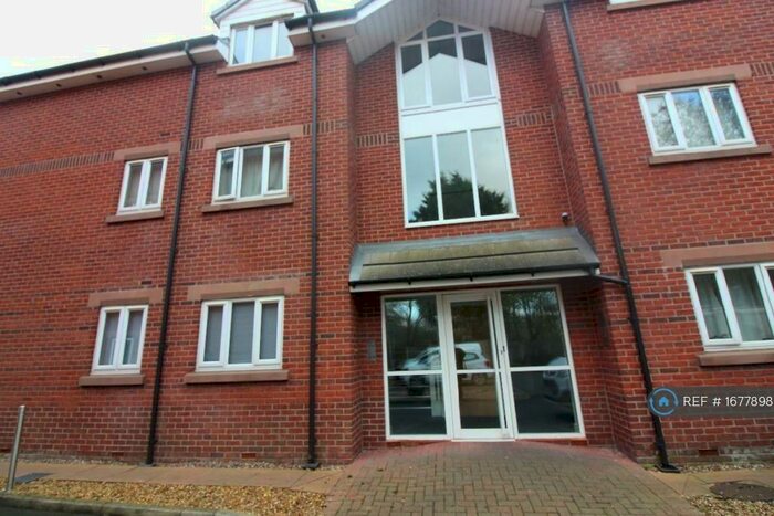 2 Bedroom Flat To Rent In Wove Court, Preston, PR1
