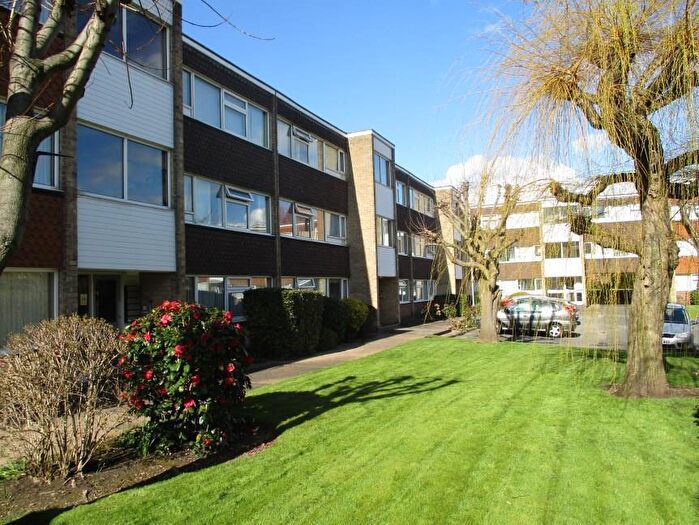 1 Bedroom Apartment To Rent In Cedar Court, Beeston, NG9