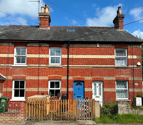 3 Bedroom Terraced House For Sale In Kingsclere Road, Basingstoke, RG25