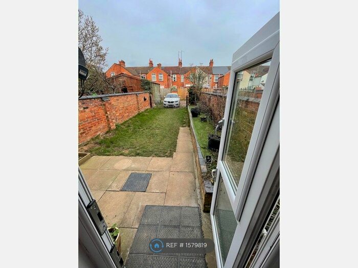 4 Bedroom Terraced House To Rent In Harlestone Rd, Northampton, NN5