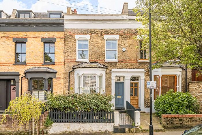 4 Bedroom Terraced House To Rent In Rushmore Road, Hackney, London, E5