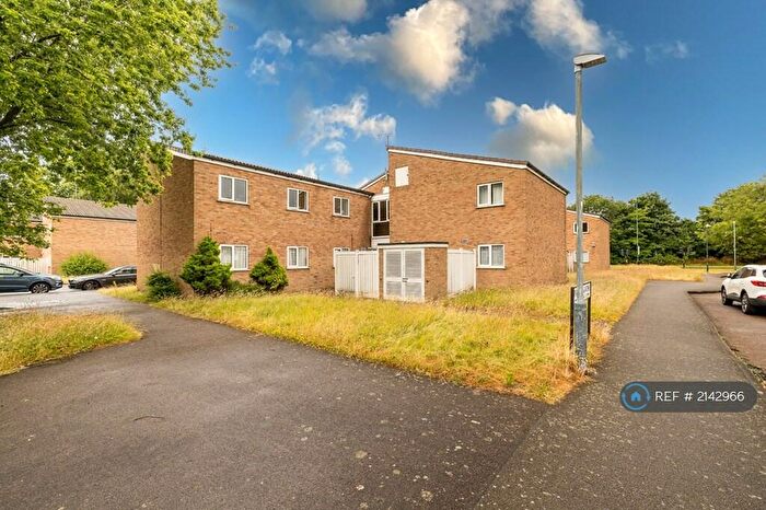 3 Bedroom Flat To Rent In Ryland Close, Leamington Spa, CV31