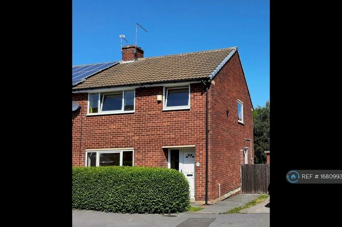 3 Bedroom Semi-Detached House To Rent In Fairway, Dodworth, S75
