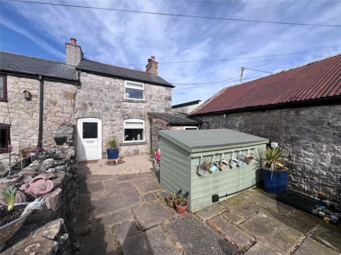 2 Bedroom End Of Terrace House For Sale In Pantyffrith, Berthddu, Rhosesmor, Mold, CH7