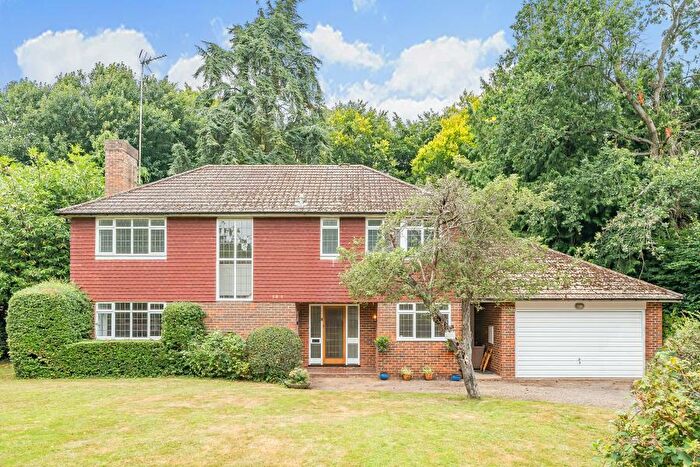 4 Bedroom Detached House To Rent In West Byfleet, KT14