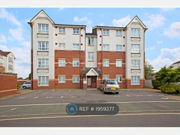 2 Bedroom Flat To Rent In Perkin Close, Hounslow, TW3