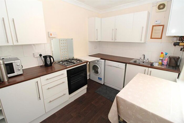 4 Bedroom Terraced House To Rent In Merthyr Street, Cathays, Cardiff, CF24