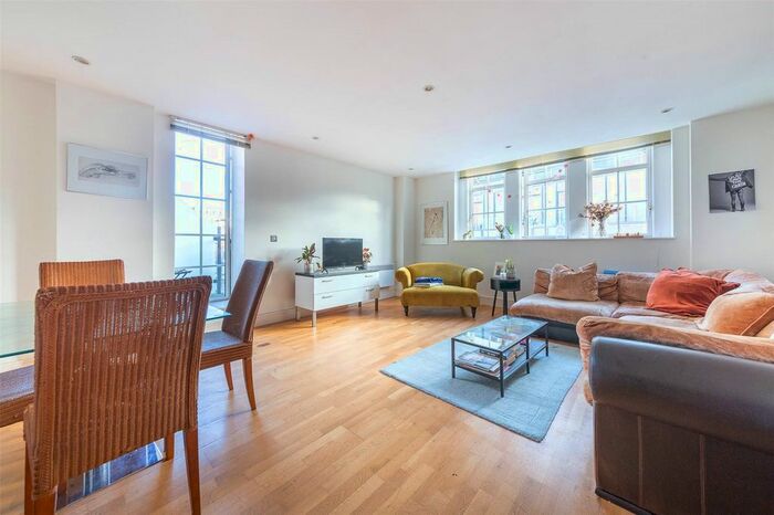 3 Bedroom Flat To Rent In Romney House, Marsham Street, London, SW1P
