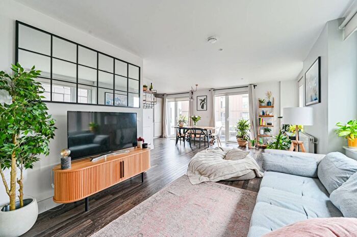 3 Bedroom Flat For Sale In Moulding Lane, New Cross, London, SE14