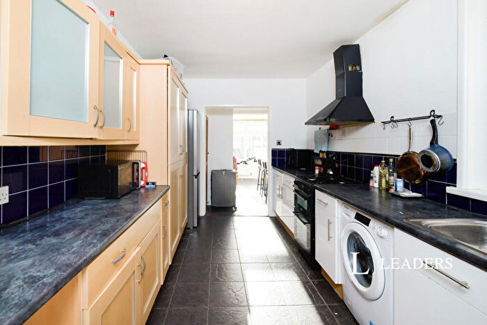 5 Bedroom Terraced House To Rent In Orchard Road, Southsea, Hampshire, PO4