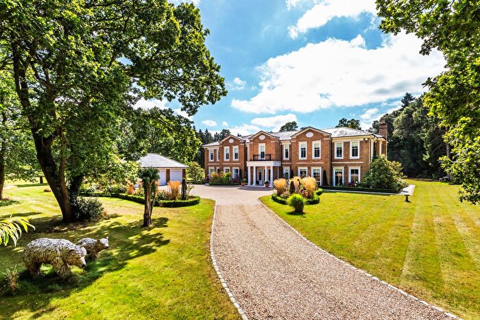 7 Bedroom Detached House For Sale In Picketts Hill, Headley, Hampshire, GU35