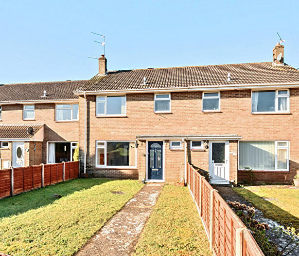3 Bedroom Terraced House For Sale In Tarrant Drive, Wareham, BH20