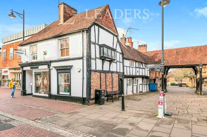 3 Bedroom Apartment To Rent In High Street, Godalming, GU7