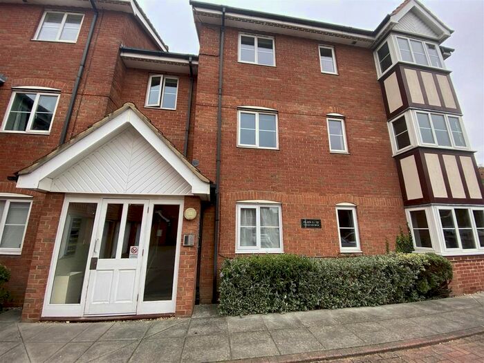 1 Bedroom Flat To Rent In Vancouver Road, Broxbourne, EN10