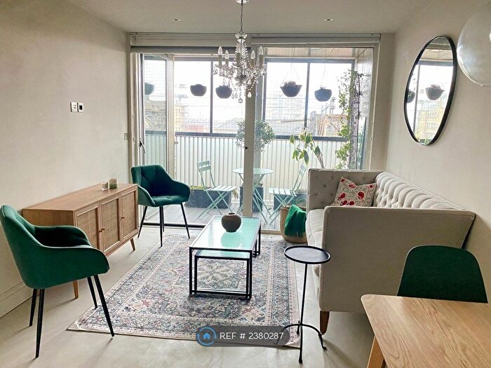 1 Bedroom Flat To Rent In Macpherson Apartments, London, E2