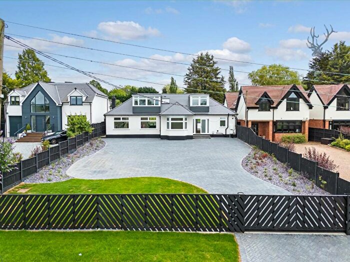 4 Bedroom Detached Bungalow For Sale In Bournebridge Lane, Stapleford Abbotts, RM4