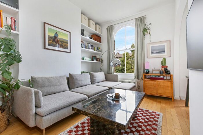 2 Bedroom Flat To Rent In Riversdale Road, London, N5