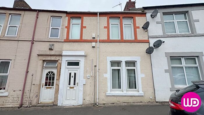 1 Bedroom Flat To Rent In Warkworth Crescent, Newburn, Newcastle Upon Tyne, NE15