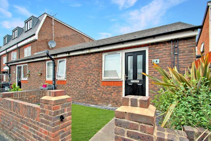 1 Bedroom Maisonette To Rent In Addlestone, Surrey, KT15