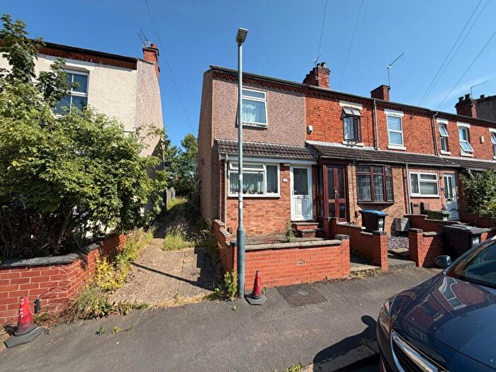 2 Bedroom End Of Terrace House For Sale In Winfield Street, Rugby, Warwickshire, CV21