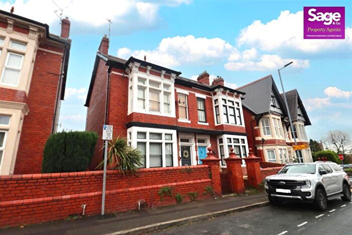6 Bedroom Semi-Detached House For Sale In Fields Park Road, Newport, NP20